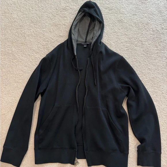 Men's Banana Republic Hoodie in Gray & Black, size L - Picture 3 of 3